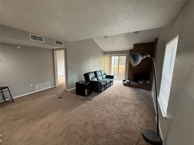 818 Clarissa Place, Garland, TX 75040