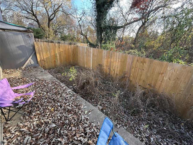 818 Clarissa Place, Garland, TX 75040