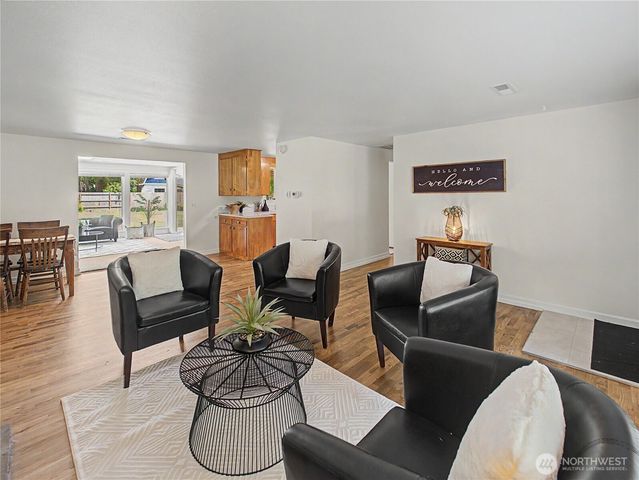 30602 224th Avenue SE, Black Diamond, WA 98010