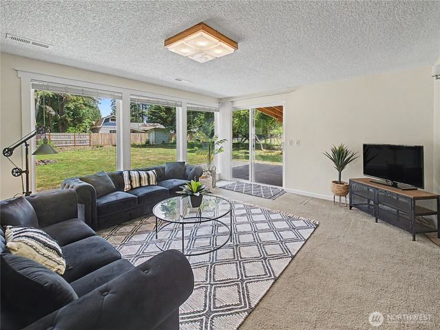 30602 224th Avenue SE, Black Diamond, WA 98010