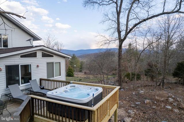 1131 PAGE VALLEY RD, Luray, VA 22835