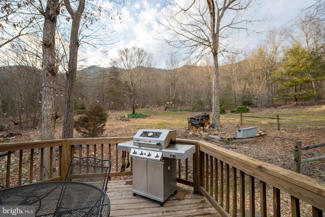1131 PAGE VALLEY RD, Luray, VA 22835