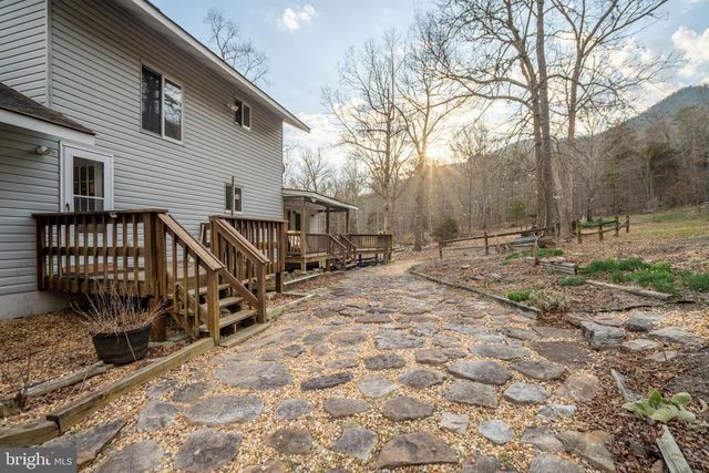 1131 PAGE VALLEY RD, Luray, VA 22835