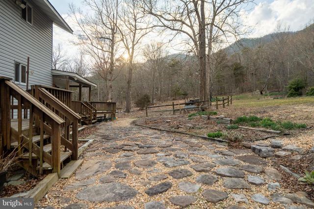 1131 PAGE VALLEY RD, Luray, VA 22835