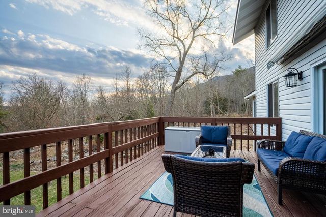 1131 PAGE VALLEY RD, Luray, VA 22835
