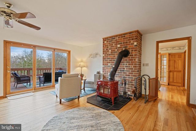 1131 PAGE VALLEY RD, Luray, VA 22835