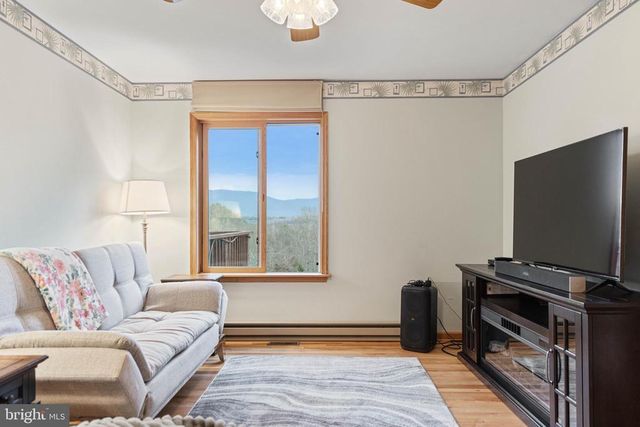 1131 PAGE VALLEY RD, Luray, VA 22835