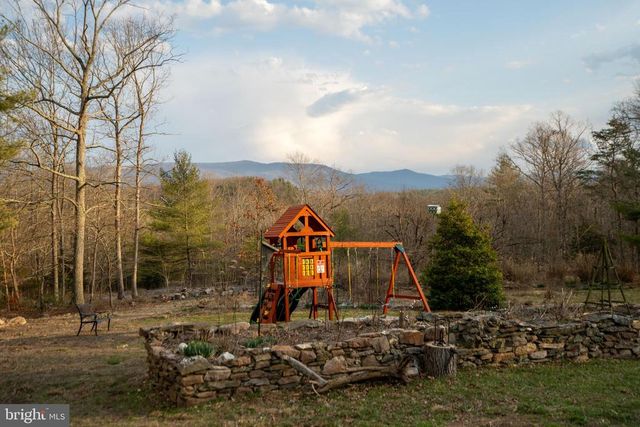 1131 PAGE VALLEY RD, Luray, VA 22835