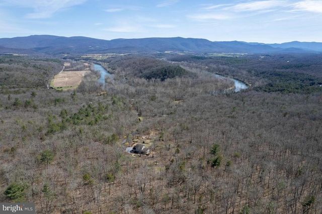 1131 PAGE VALLEY RD, Luray, VA 22835