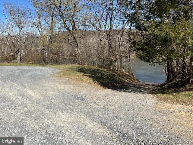 1131 PAGE VALLEY RD, Luray, VA 22835