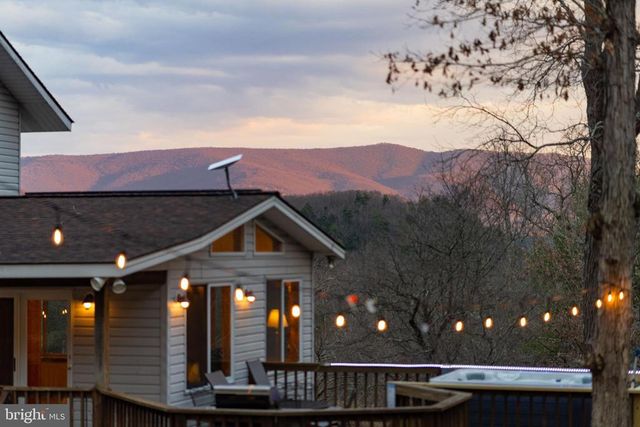 1131 PAGE VALLEY RD, Luray, VA 22835