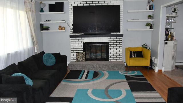 8610 CROOM RD, Upper Marlboro, MD 20772
