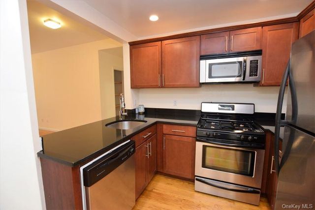 41-32 44th Street 3B, Sunnyside, NY 11104