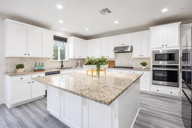 1837 S La Barbera Ave, Mountain House, CA 95391