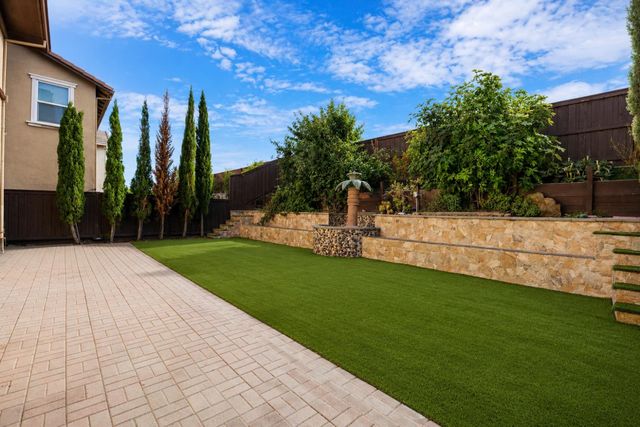 1837 S La Barbera Ave, Mountain House, CA 95391
