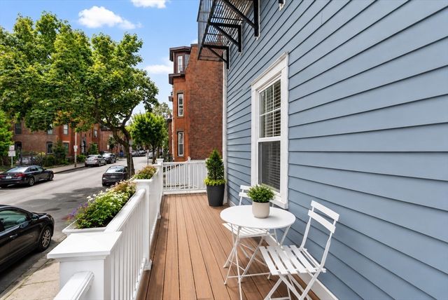 683 East 4th St 1, Boston, MA 02127