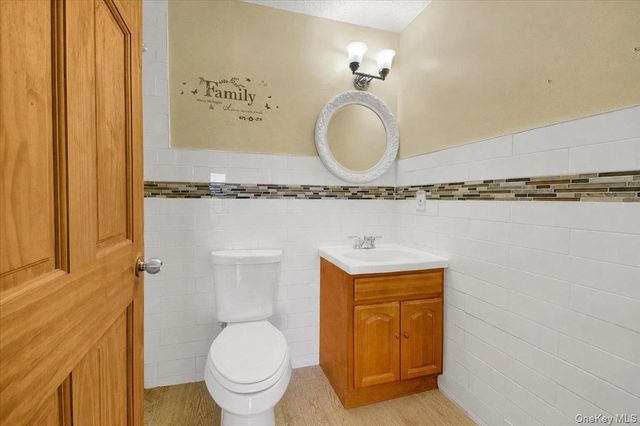2069 Cicero Avenue, Bronx, NY 10473