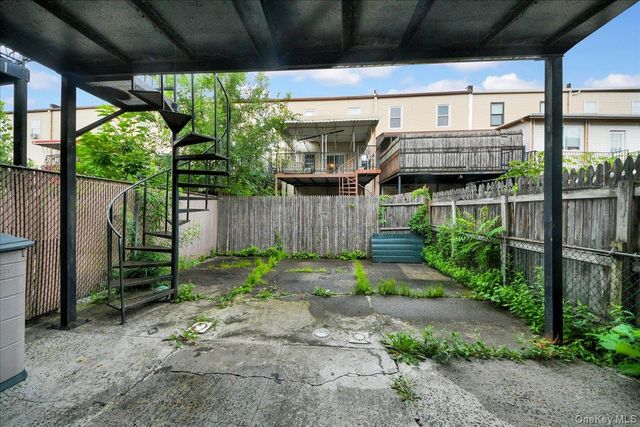 2069 Cicero Avenue, Bronx, NY 10473
