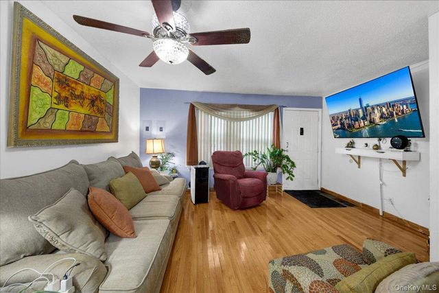 2069 Cicero Avenue, Bronx, NY 10473