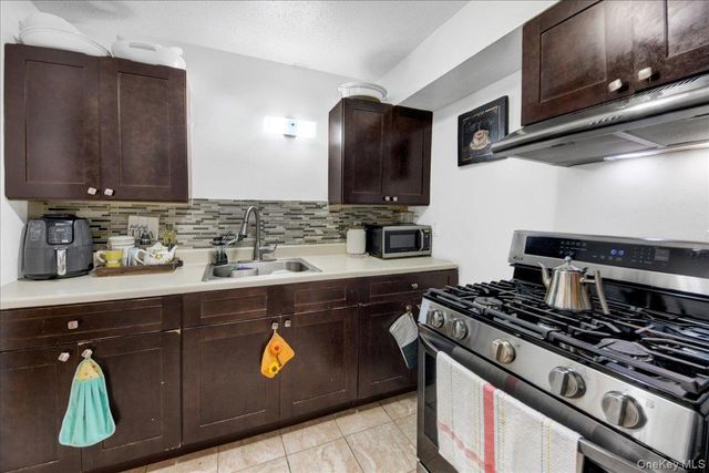 2069 Cicero Avenue, Bronx, NY 10473