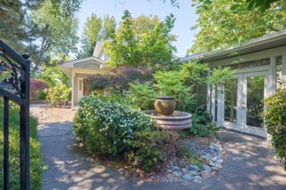 737 SE M Street, Grants Pass, OR 97526