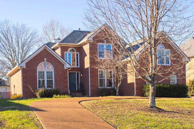 2019 Drakes Hill Ct, Hendersonville, TN 37075
