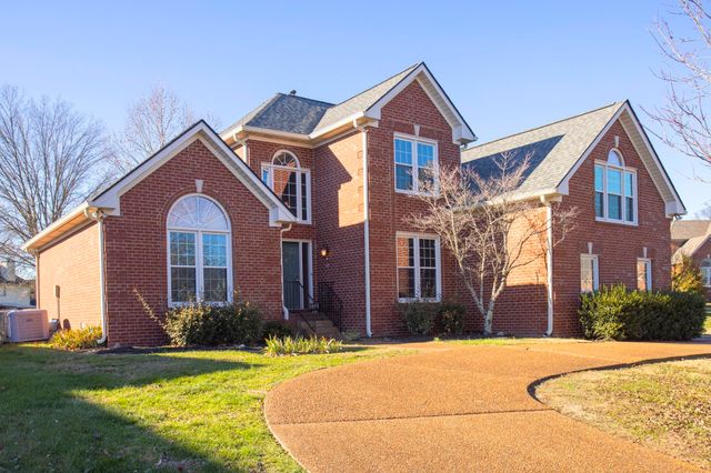 2019 Drakes Hill Ct, Hendersonville, TN 37075