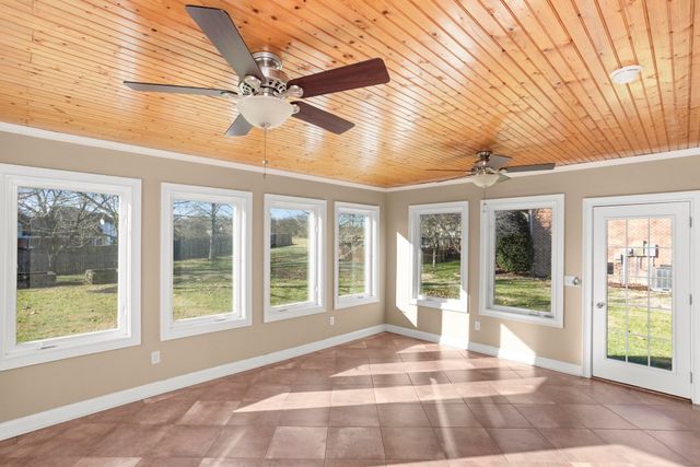 2019 Drakes Hill Ct, Hendersonville, TN 37075