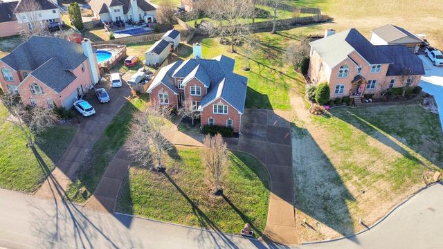2019 Drakes Hill Ct, Hendersonville, TN 37075