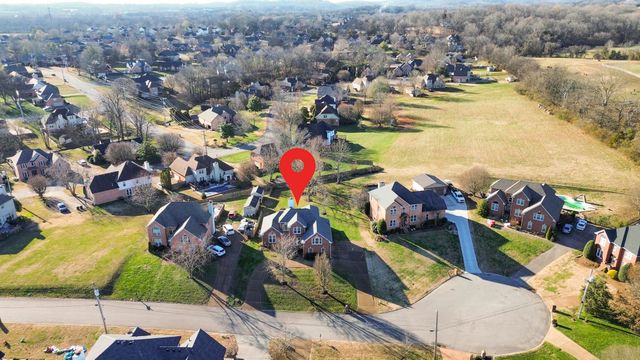 2019 Drakes Hill Ct, Hendersonville, TN 37075