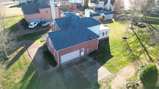 2019 Drakes Hill Ct, Hendersonville, TN 37075