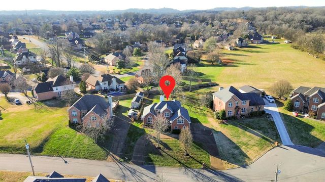2019 Drakes Hill Ct, Hendersonville, TN 37075