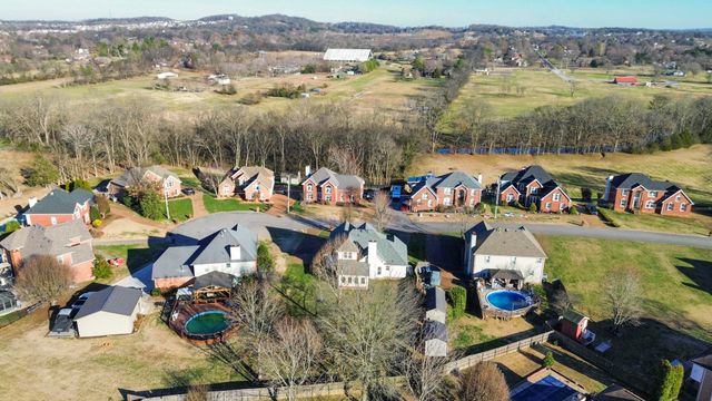 2019 Drakes Hill Ct, Hendersonville, TN 37075