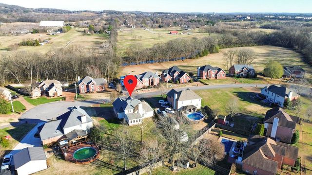 2019 Drakes Hill Ct, Hendersonville, TN 37075