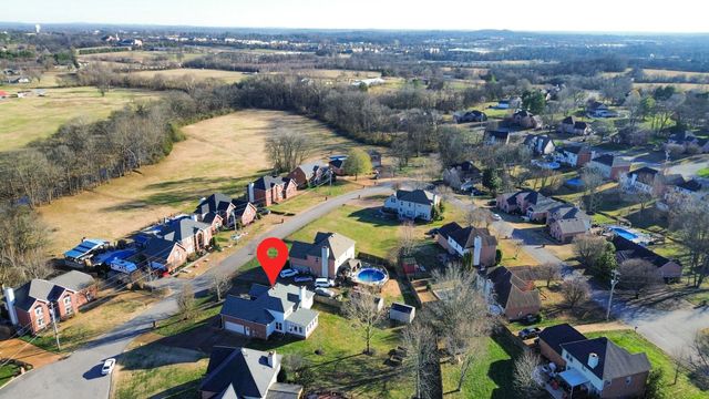 2019 Drakes Hill Ct, Hendersonville, TN 37075