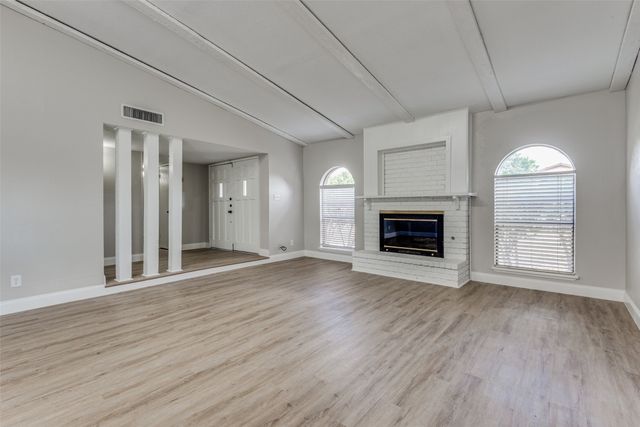 1930 Rambling Ridge Lane, Carrollton, TX 75007