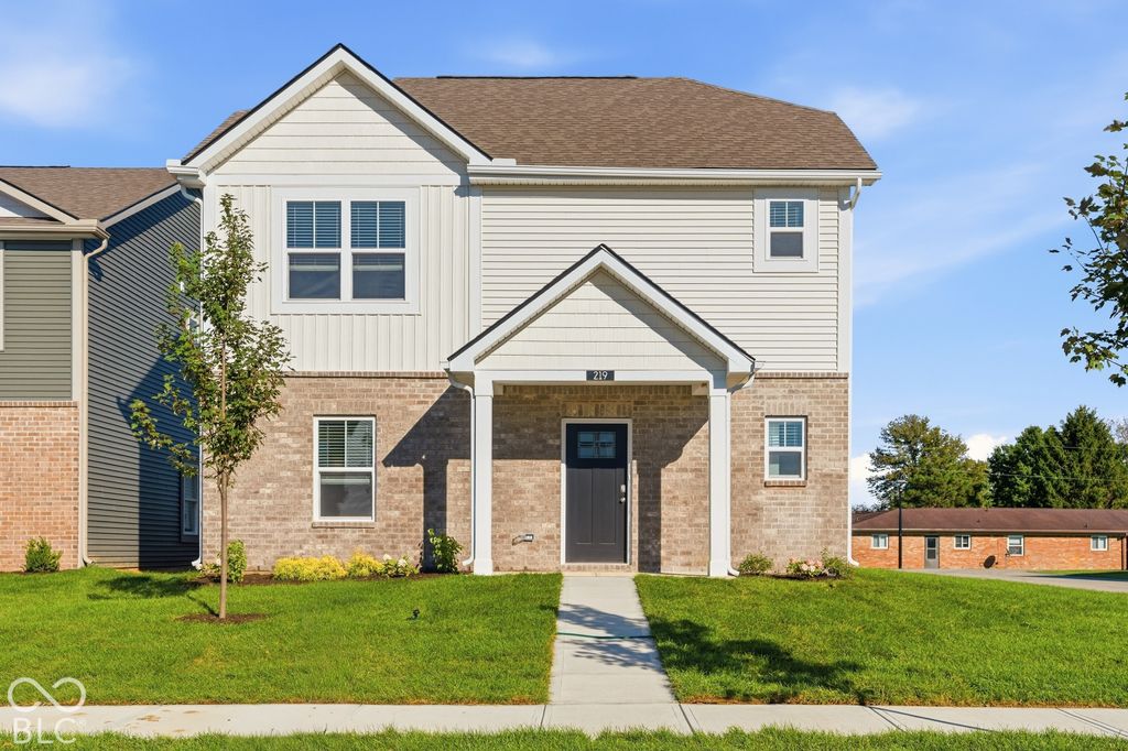 219 Springfield Crossing, Greenfield, IN 46140