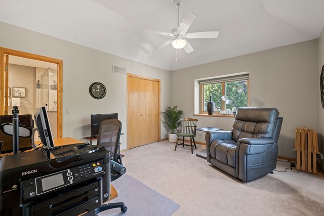 2260 DURAND Drive, Downers Grove, IL 60515