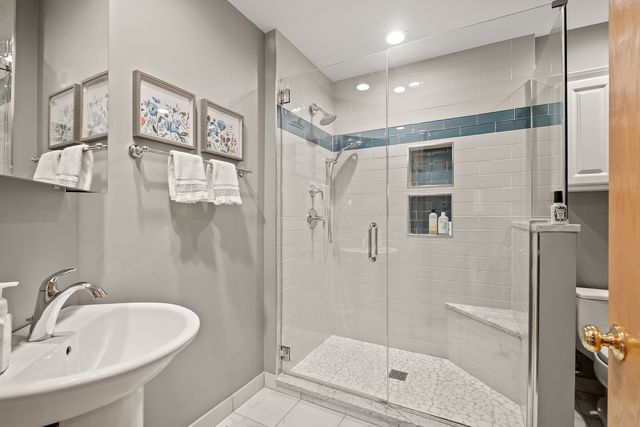 2260 DURAND Drive, Downers Grove, IL 60515
