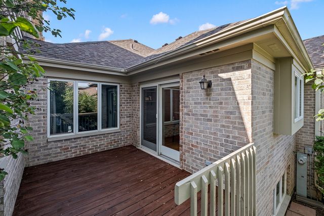 2260 DURAND Drive, Downers Grove, IL 60515
