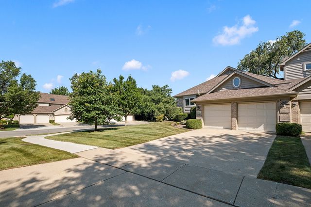 2260 DURAND Drive, Downers Grove, IL 60515