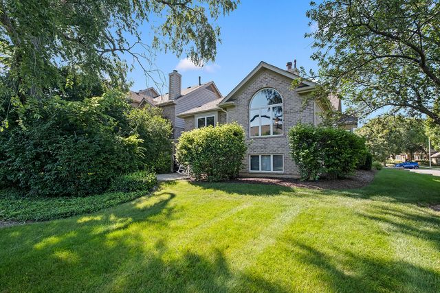 2260 DURAND Drive, Downers Grove, IL 60515