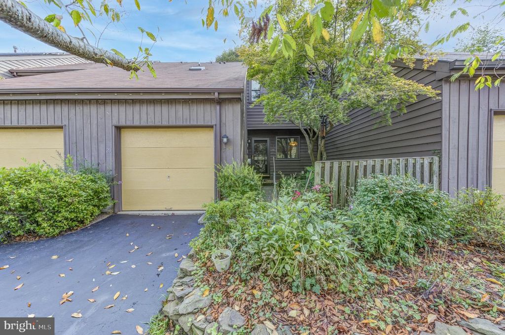 20 REBECCA CT, Ewing, NJ 08628 — exterior