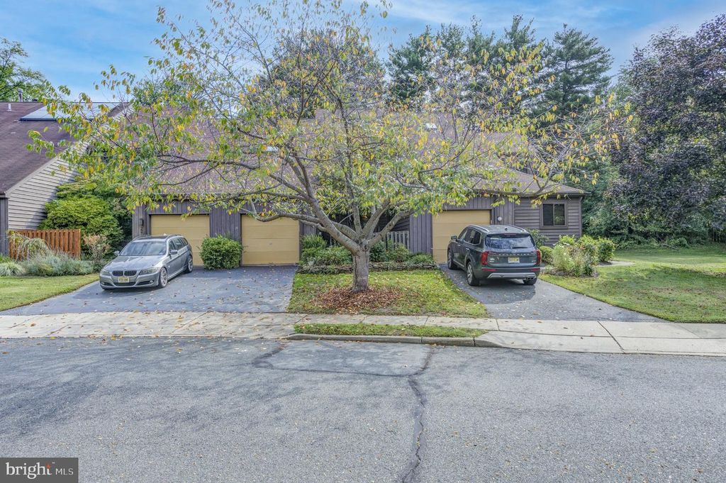 20 REBECCA CT, Ewing, NJ 08628 — photo 2