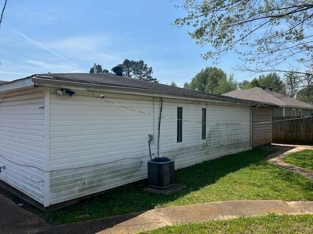 386 MCFARLAND DR, Memphis, TN 38109