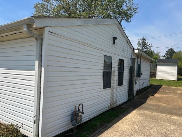 386 MCFARLAND DR, Memphis, TN 38109