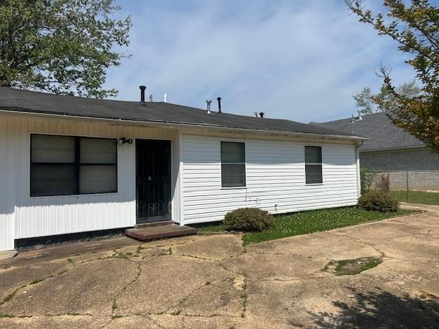 386 MCFARLAND DR, Memphis, TN 38109