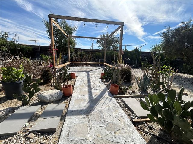 19790 Cooper Road, North Palm Springs, CA 92258