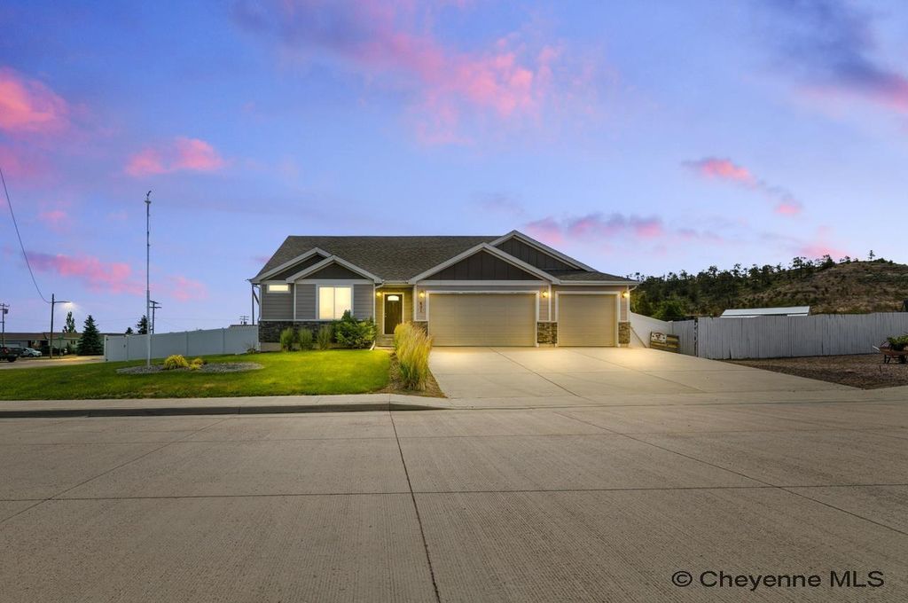 601 BLACK BLVD, Pine Bluffs, WY 82082