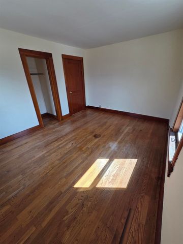 407 Lake Road, St. Albans Town, VT 05478
